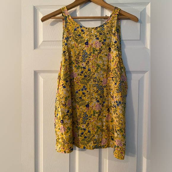 Old navy flowery top size M - Picture 9 of 9